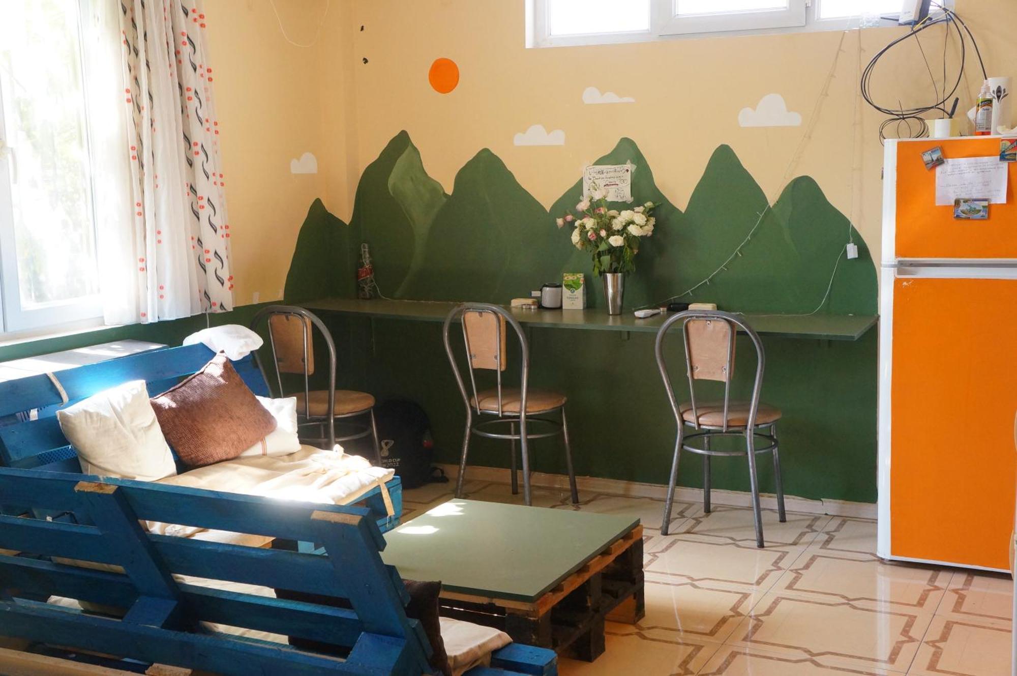 Harmony Backpackers Hostel Batumi Exteriör bild