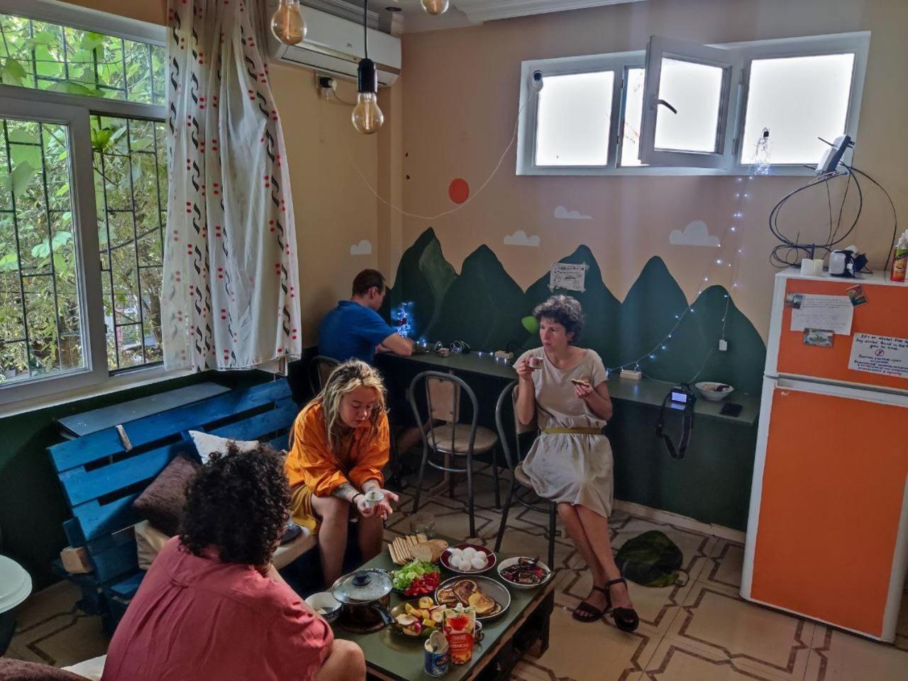 Harmony Backpackers Hostel Batumi Exteriör bild