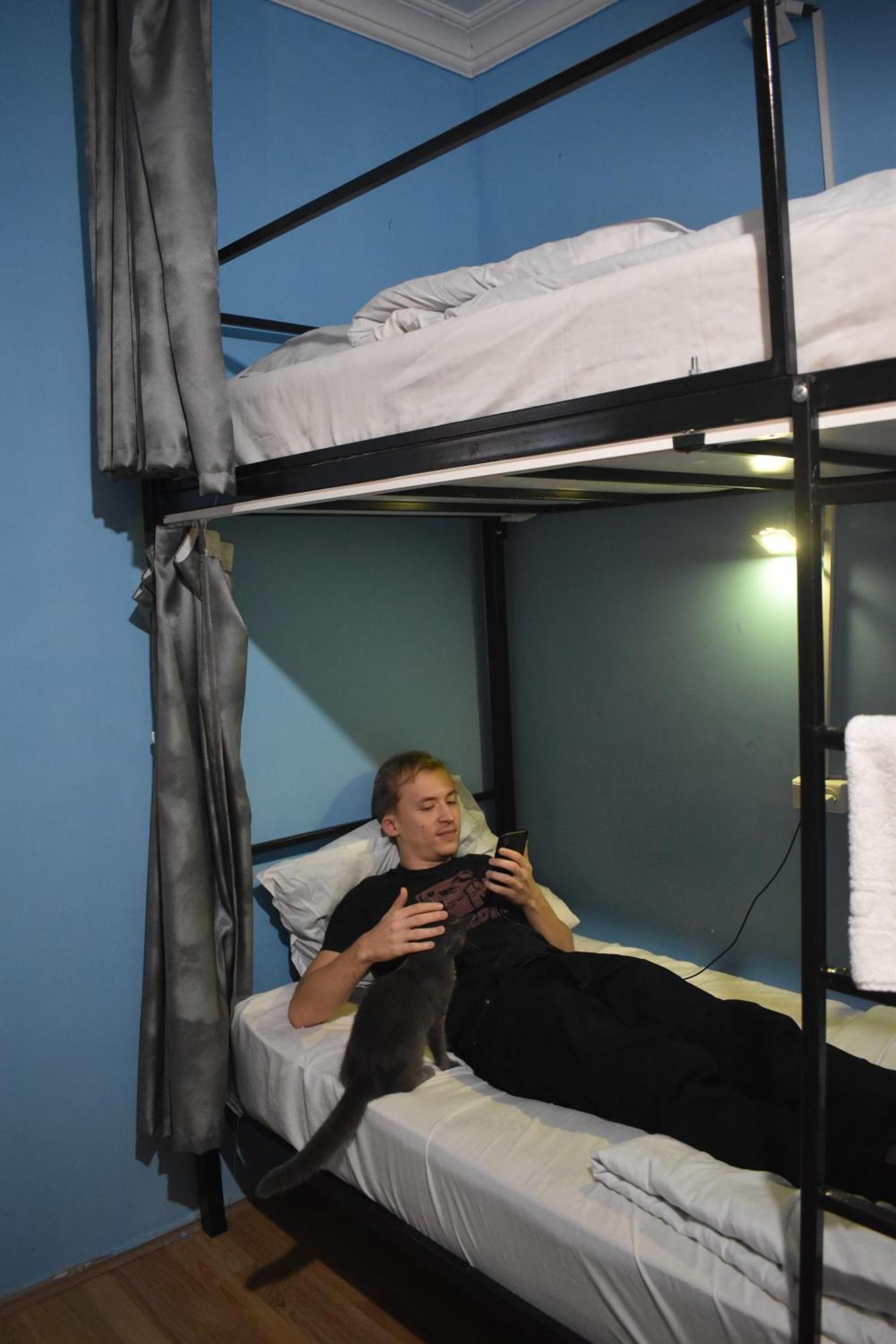 Harmony Backpackers Hostel Batumi Rum bild